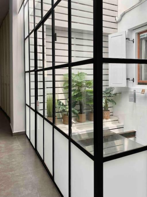3-Bedroom Central, Spacious And Bright Apartment. Heraklion  Exterior photo
