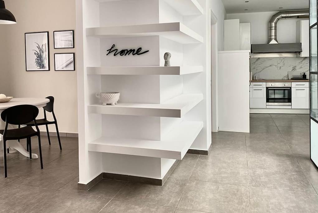 3-Bedroom Central, Spacious And Bright Apartment. Heraklion  Exterior photo
